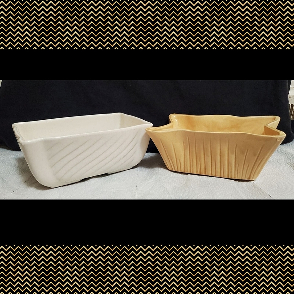 Set Of 2 Vintage Planters